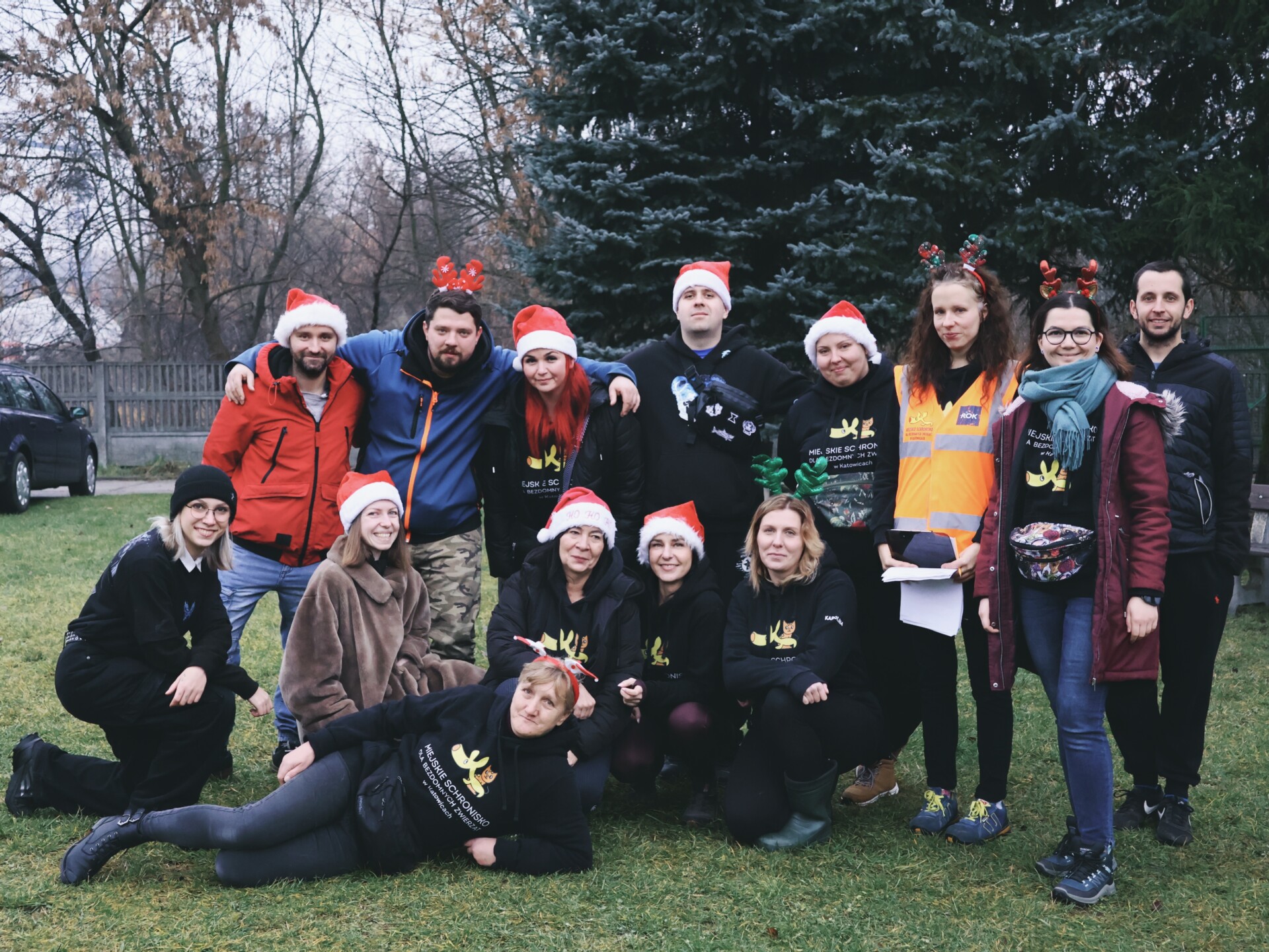 Ostatnie Daj Pieskom Pobiegać I Kotkom Pomruczeć w tym roku🎄🎁 Do zobaczenia w styczniu! 🥰